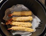 A picture of step 4 of Air Fried Jumbo Prawns Tempura.