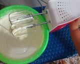 Foto langkah ke 1 dari resep Bolu Kukus Rainbow Ekonomis.