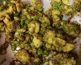A picture of step 3 of Baked khaja ring stuffed with peas.