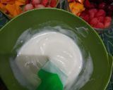 Foto langkah ke 1 dari resep Salad Buah Yogurt Cimory.