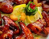 صورة لخطوة 8 من وصفة جوانح الدجاج بالعسل والسمسم ، خطوات بالصور 🍗🍯