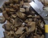 Foto del passaggio 1 della ricetta #564 Muffin salati con funghi e scamorza 🍄🟫🧀🥚