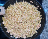 Foto del paso 4 de la receta: Pasta con salmón y nata