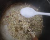 Foto langkah ke 3 dari resep Tauge Goreng.