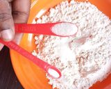 A picture of step 1 of Spicy ring crackers.