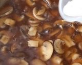 Foto langkah ke 5 dari resep Saus Jamur untuk Steak atau pasta.