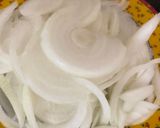 Foto del paso 2 de la receta: Calamares encebollados con arroz blanco