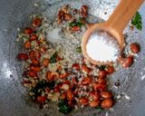 A picture of step 4 of Coconut rice.