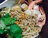 รูปขั้นตอนการทำที่ 2 ของ บะหมี่แห้งกุ้งลูกชิ้นหมูสับ