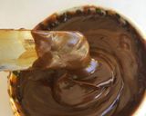 Foto del paso 4 de la receta: Torta golosinera de chocolate con frambuesas