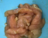 Foto del paso 2 de la receta: Pechuga de pollo a la crema con verdeo