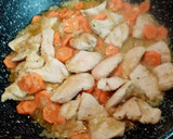 Foto del paso 3 de la receta: Pechuga de pollo con curry y champiñones
