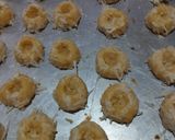 Foto langkah ke 3 dari resep Thumbprint Cookies.