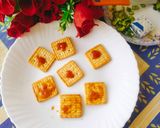 A picture of step 1 of Creamy cracker pizza 😋😋(Indian veg pizza creamy crackers).