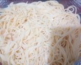 صورة لخطوة 3 من وصفة سباڨيتي بصلصة حمراء بنينة😋🍽🍴🍴