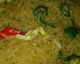Foto langkah ke 5 dari resep Bihun goreng.