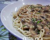 A picture of step 6 of Mushroom Stroganoff.