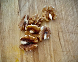 Foto del paso 2 de la receta: Barquitas de endivia con granada y cremoso de frutos secos a la cúrcuma y curry