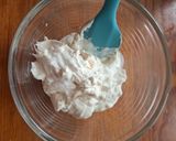 Foto del paso 3 de la receta: Queso crema de kéfir con hierbas