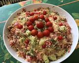 Une image de l'étape 16 de Salade de semoule aux tomates, concombre, poivrons et lomo.