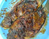 Foto langkah ke 4 dari resep Ikan mujaer bakar teflon pedas manis.