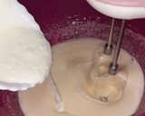 Foto del paso 2 de la receta: Bizcocho de yogur fácil