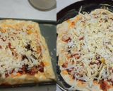 Foto langkah ke 4 dari resep Seafood and Mushroom Pizza.