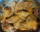 A picture of step 1 of Nizami Chicken Darbari.