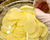 Foto del paso 3 de la receta: Pastel salado con patatas y queso