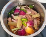 A picture of step 1 of Tom Yum Runaway‼️.
