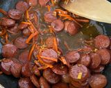 Foto langkah ke 5 dari resep Easy Cooking: Sausage Biefstuk (Bistik Sosis).