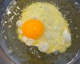 Foto del paso 1 de la receta: El huevo frito perfecto: ¡con puntilla y yema para mojar!