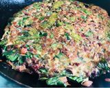 Foto del paso 3 de la receta: Tortilla de hojas de remolacha🥬