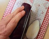 Foto del paso 1 de la receta: Roll de berenjena y queso 🍆🧀relleno de zanahoria y huevo 🥕 🥚 o lo que gustes 🌯 Rollo sano y veggie