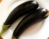 A picture of step 1 of Tortang Talong.