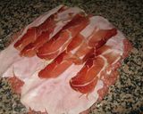 Foto del paso 2 de la receta Rollo de carne picada relleno en salsa