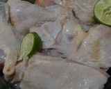 Foto langkah ke 1 dari resep Ayam goreng bumbu kare.