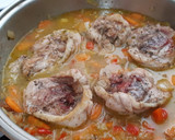 Foto del paso 4 de la receta: Ossobuco de pavo guisado