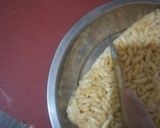 A picture of step 2 of Murmura chikki.
