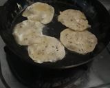 પૂરી(Poori Recipe in Gujarati) રેસીપી સ્ટેપ6ફોટો
