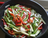 Foto del paso 5 de la receta: Bacalao gratinado con guarnición de verduras