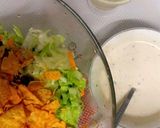 صورة لخطوة 2 من وصفة سلطة الناتشوز🥙