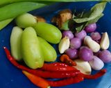 Foto langkah ke 4 dari resep Cumi Isi Tahu Kuah Asam.