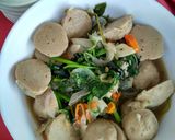 Foto langkah ke 5 dari resep Tumis Bayam with Bakso.