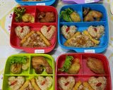 Foto langkah ke 1 dari resep Bekal Anak Bento "Nasi Goreng"Lovely" 😍😙.