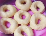 Foto langkah ke 2 dari resep Donat ekonomis.
