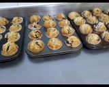 Foto del paso 5 de la receta: Muffins de arándanos y miel