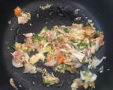 รูปขั้นตอนการทำที่ 2 ของ หมูสับผัดชะอมสวนใส่กะปิ (สูตร ง่ายๆ)
