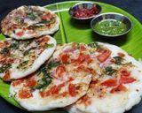 A picture of step 5 of Veg uttapam.