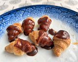 Hình bước làm 5 của món Bánh Croissant Mini Nướng Chấm Sữa Đặc